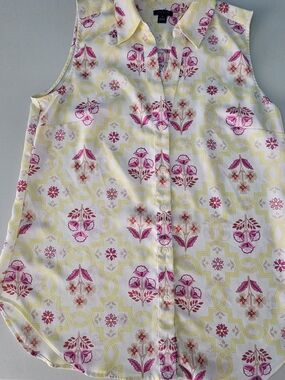 Ann Taylor White Blouse with Pink Floral & Yellow Geometric Print